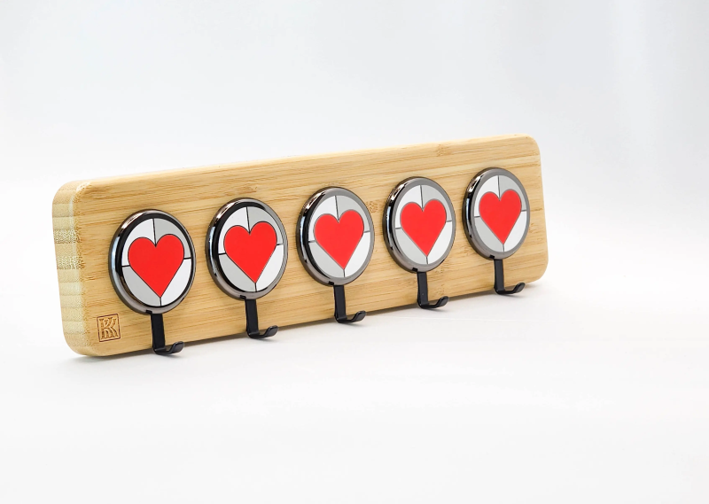 heart-5-hook- black-side