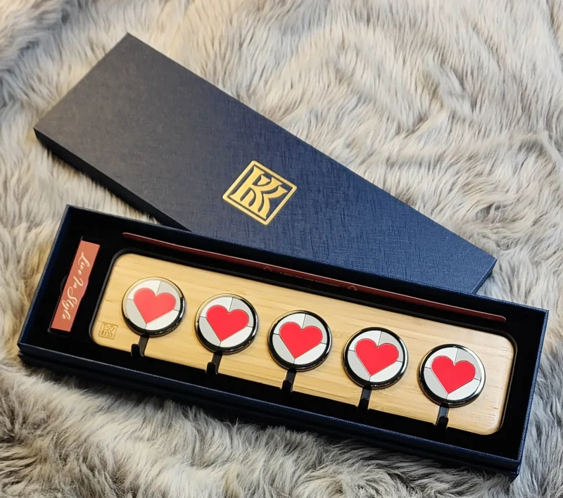 heart-5-hook- black-gift ready